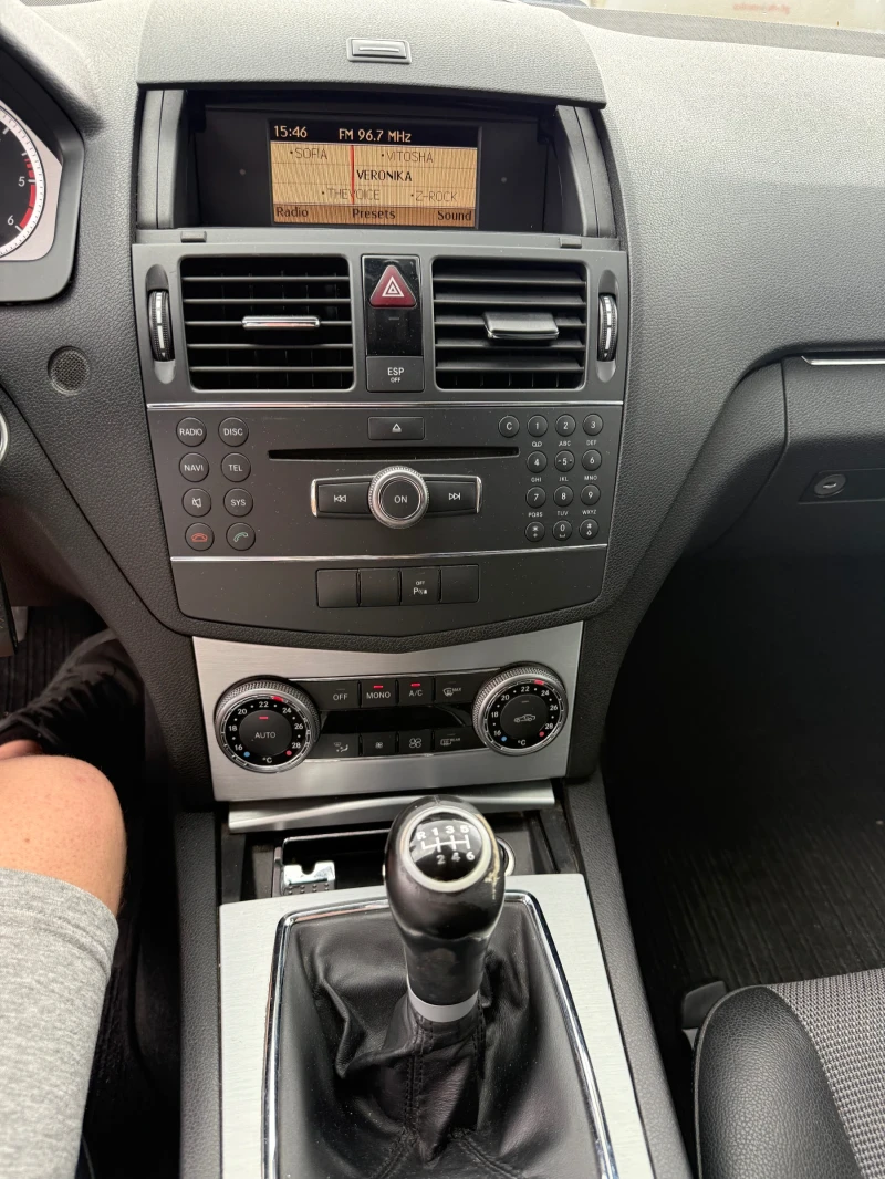 Mercedes-Benz C 200, снимка 10 - Автомобили и джипове - 52477890