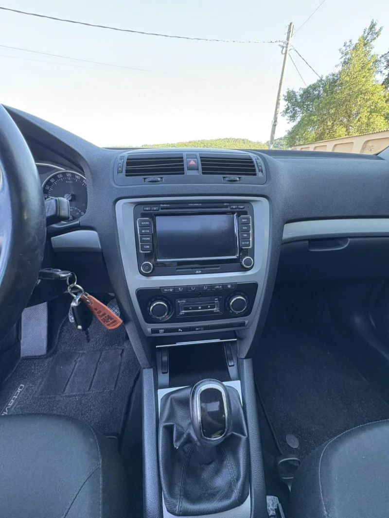 Skoda Octavia 1.2TSI Промоция , снимка 8 - Автомобили и джипове - 52549872