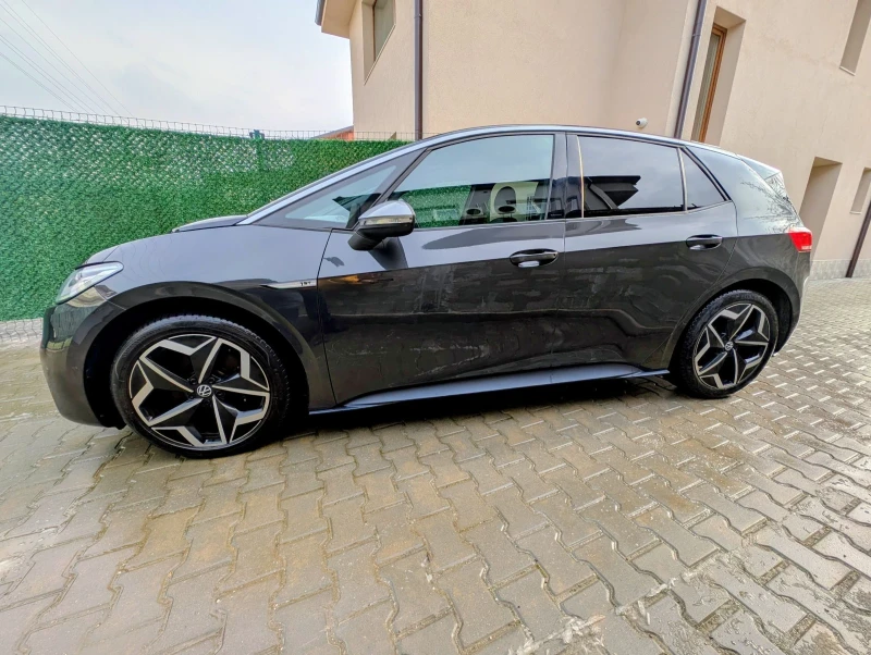 VW ID.3 1st Plus* 58kWh* Matrix* Дистроник* Подгрев, снимка 4 - Автомобили и джипове - 52971902
