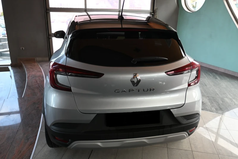 Renault Captur, снимка 7 - Автомобили и джипове - 53500332