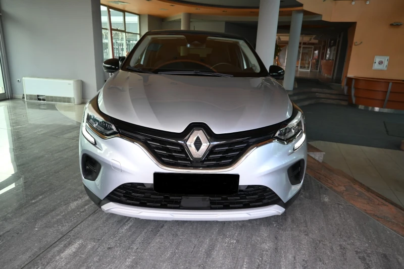 Renault Captur, снимка 4 - Автомобили и джипове - 53500332
