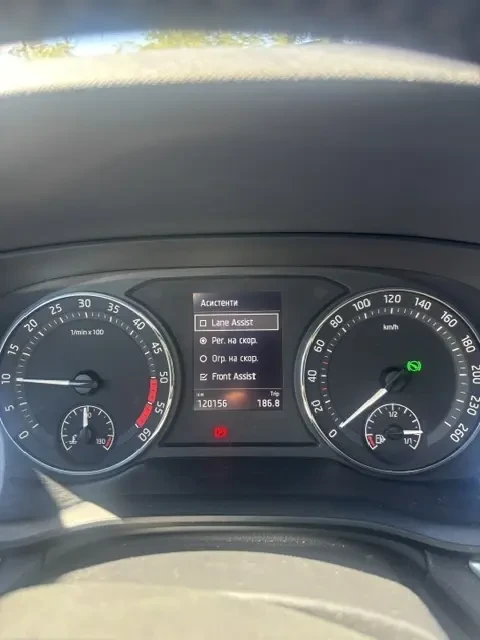Skoda Octavia, снимка 9 - Автомобили и джипове - 56004939