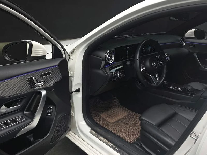 Mercedes-Benz A 220 A220 Sedan| 190�.�. | Mobile.bg � ����������� 10