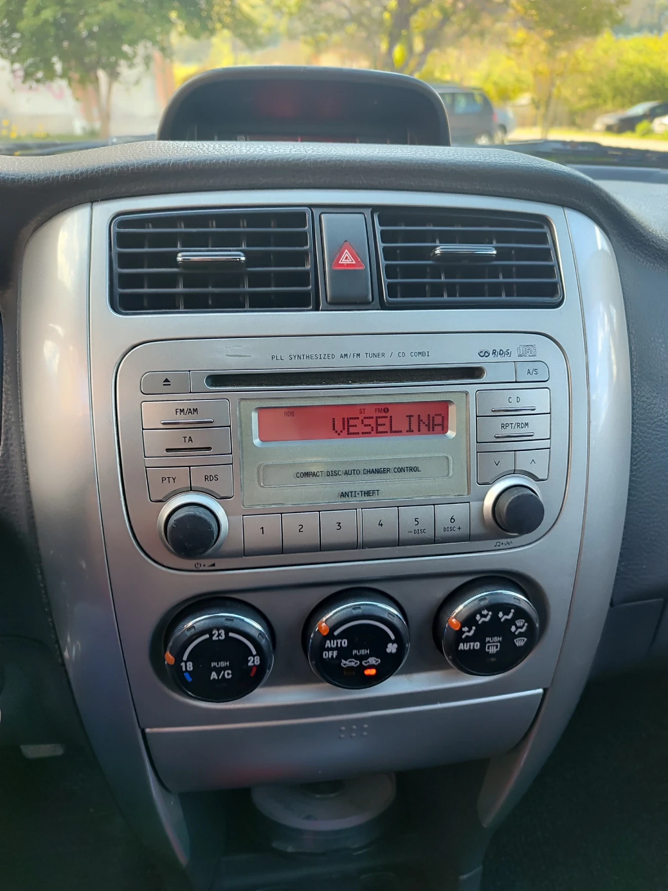 Suzuki Liana  - изображение 7