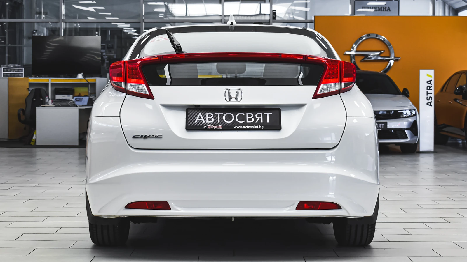 Honda Civic 1.8 i-VTEC - изображение 3