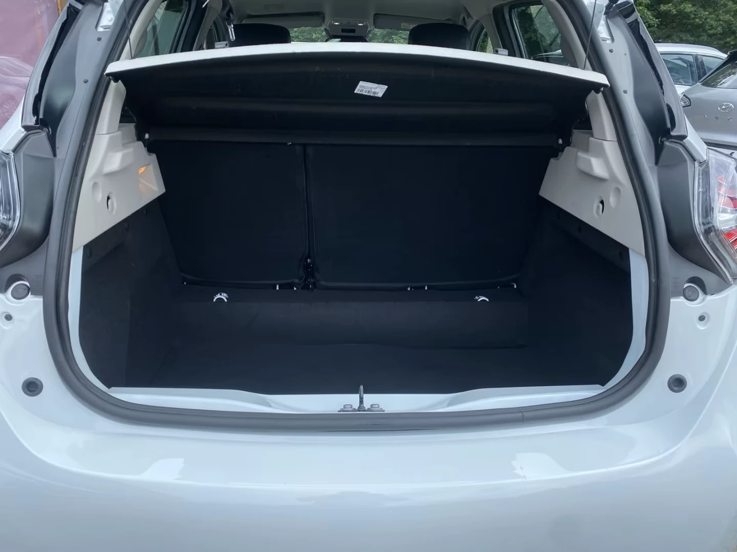 Renault Zoe 52kWh_Камера_Пред/Зад.пактр_SoH 97%_Безж.зар - изображение 10