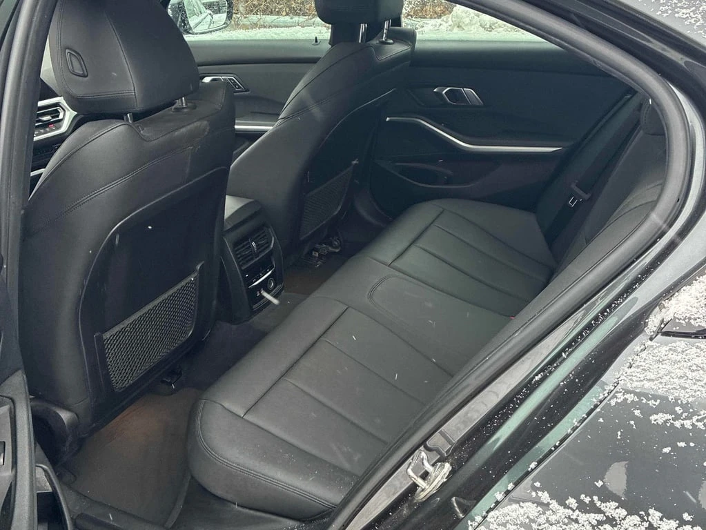 BMW 330 * 330i xDrive * CARFAX * ���� �� �� | Mobile.bg � ����������� 11