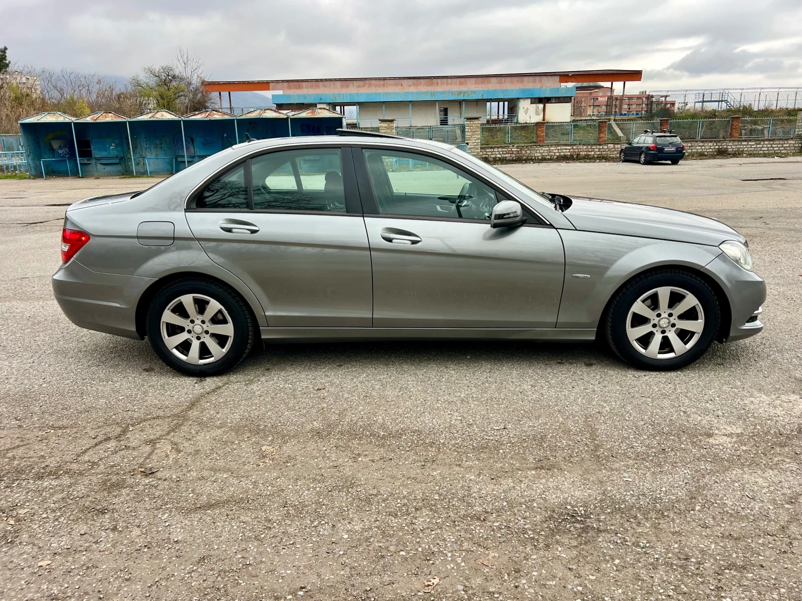Mercedes-Benz C 180  BlueEFFICIENCY - изображение 4