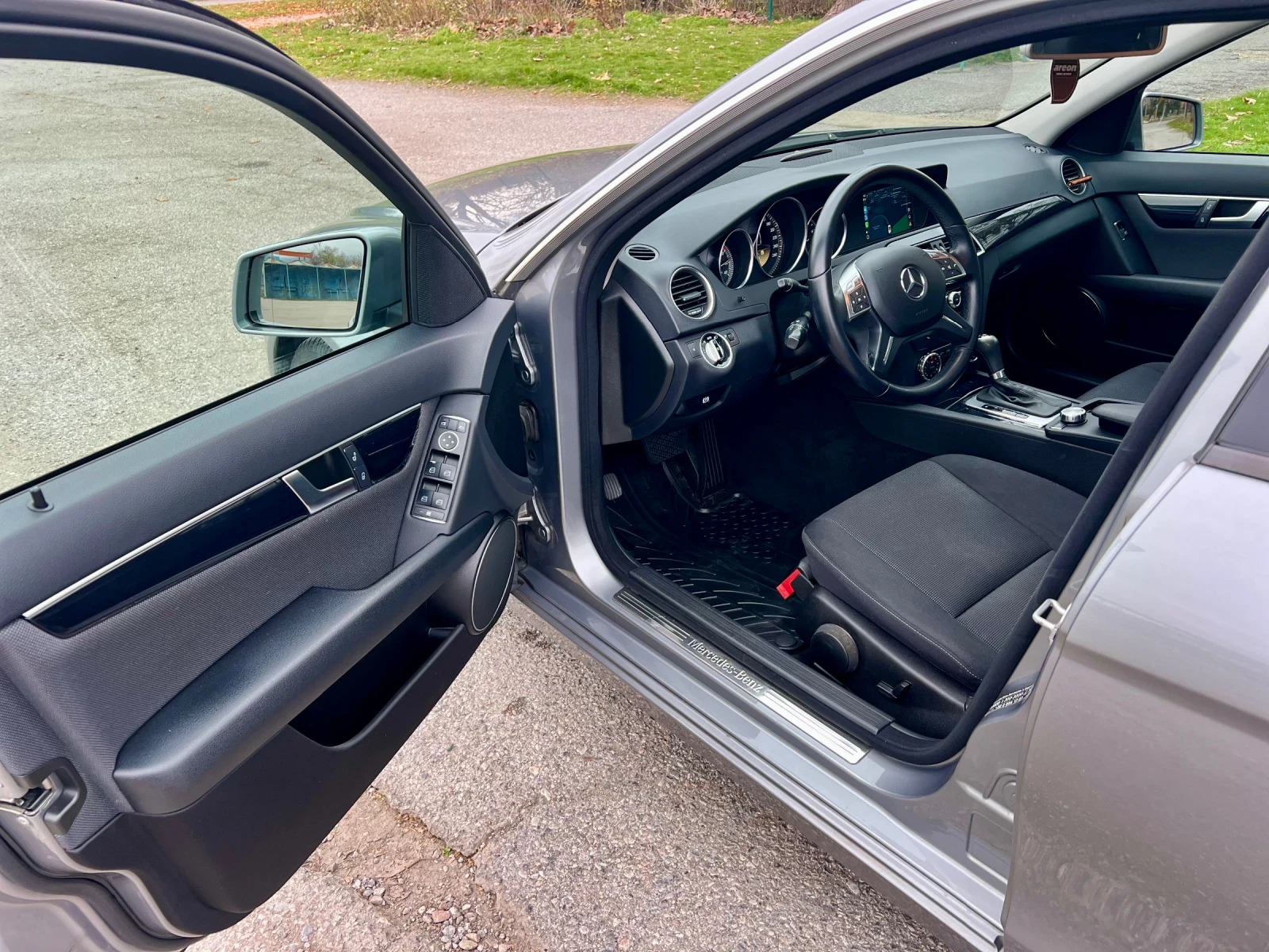 Mercedes-Benz C 180  BlueEFFICIENCY - изображение 9