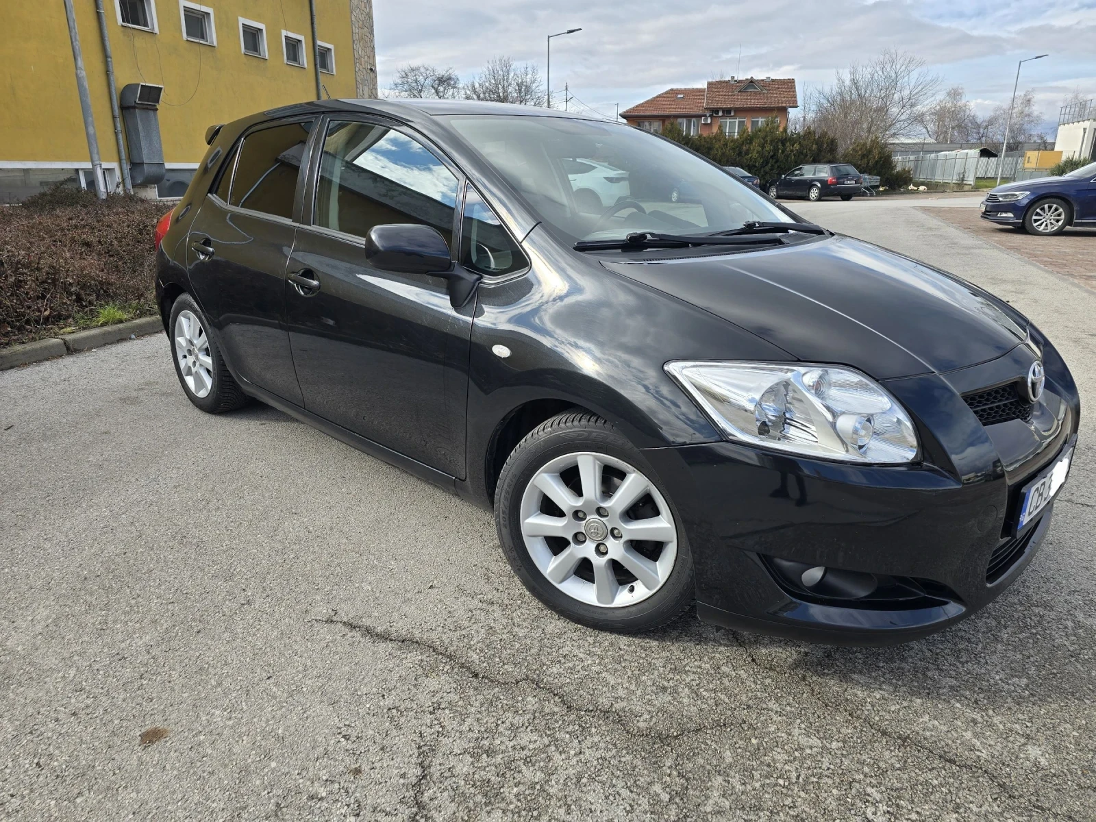 Toyota Auris 1.6i, 124к.с ГАЗ/БЕНЗИН - изображение 3