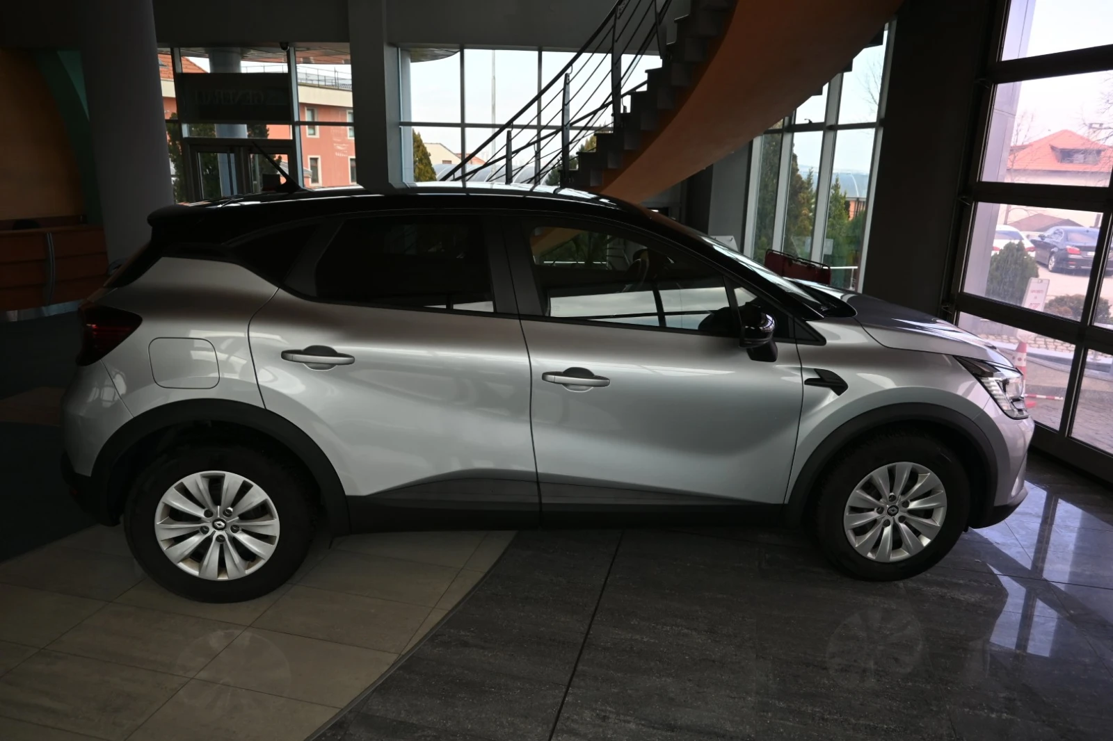 Renault Captur  - изображение 5