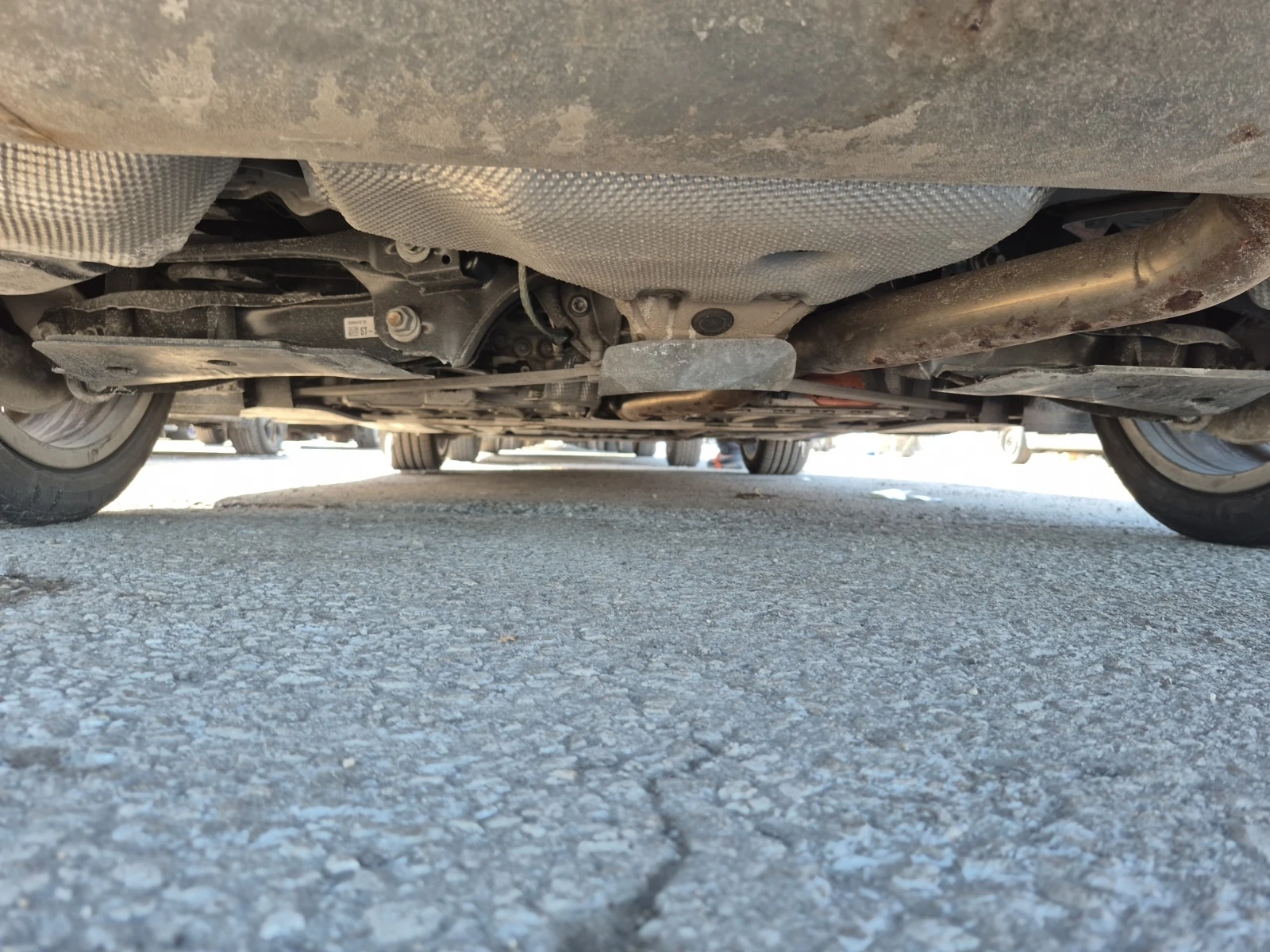 BMW 330 xDrive * * CARFAX * * АВТО КРЕДИТ * * , снимка 15 - Автомобили и джипове - 53773293