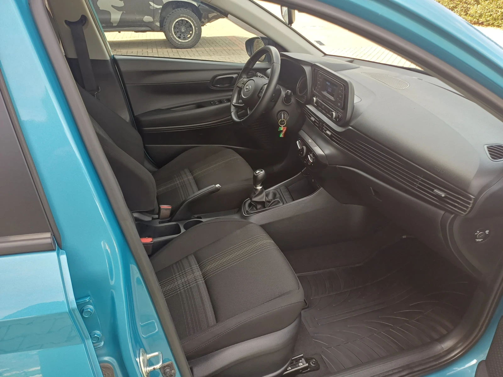 Hyundai I20, снимка 10 - Автомобили и джипове - 54243042