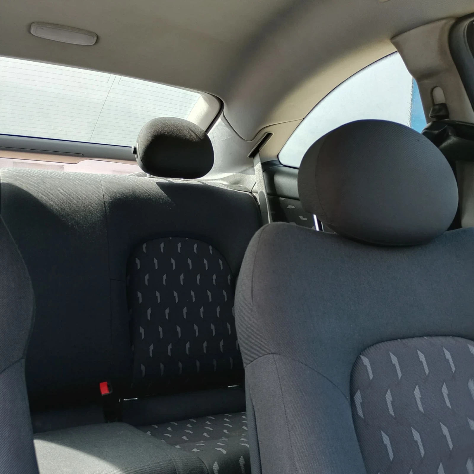 Mercedes-Benz C 220, снимка 8 - Автомобили и джипове - 54247097