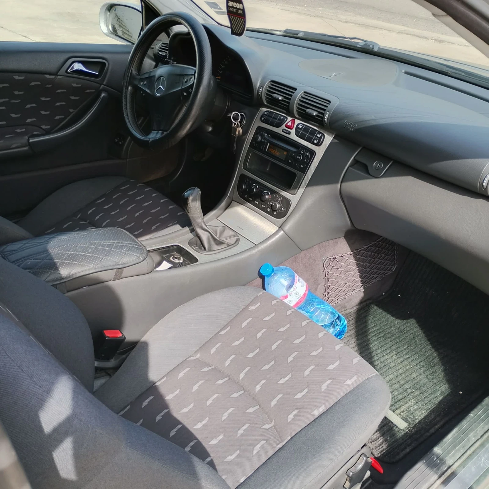 Mercedes-Benz C 220, снимка 9 - Автомобили и джипове - 54247097