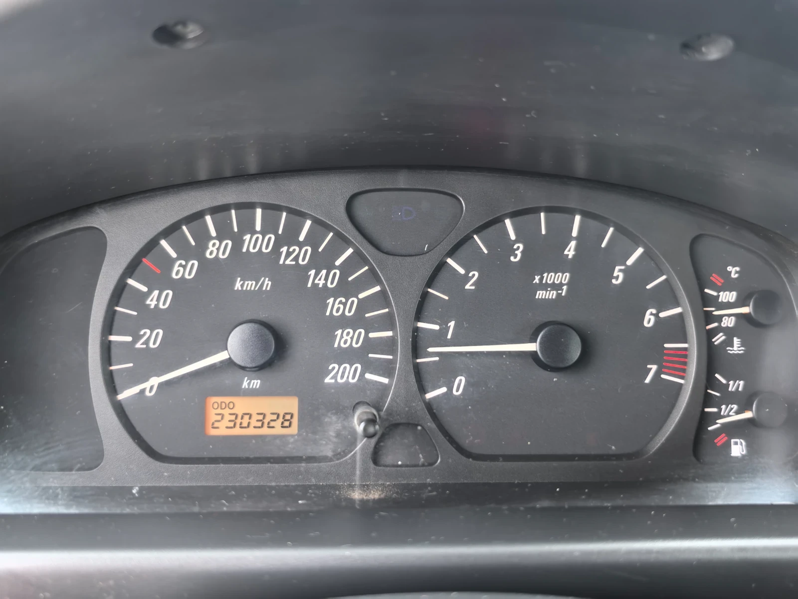 Opel Agila Бензин/Газ, снимка 10 - Автомобили и джипове - 54398110