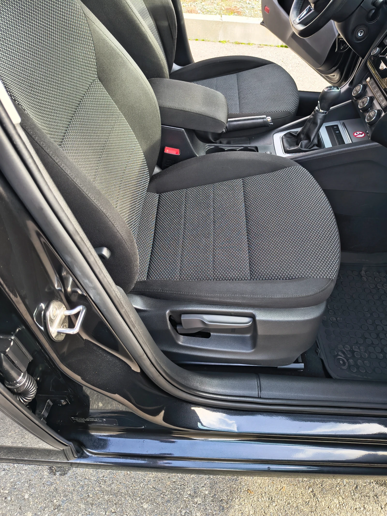 Skoda Octavia, снимка 10 - Автомобили и джипове - 54811741
