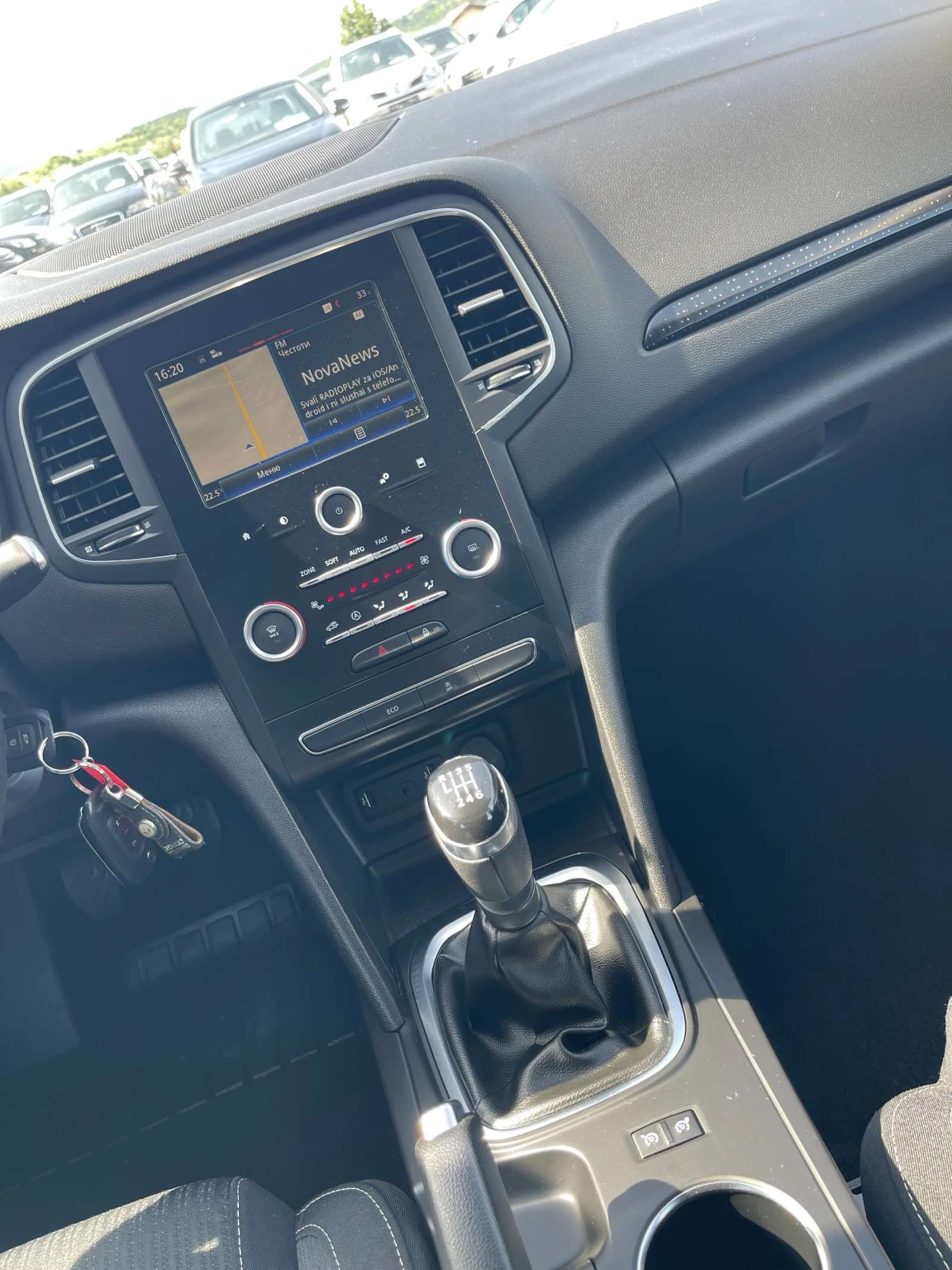 Renault Megane Euro-6!, снимка 10 - Автомобили и джипове - 54826845