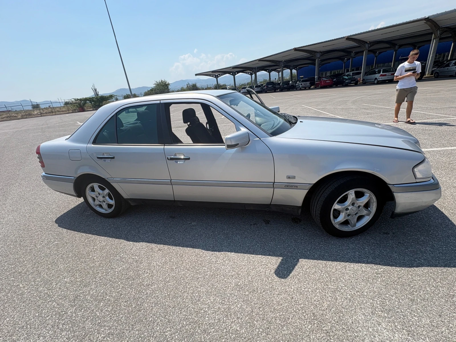 Mercedes-Benz C 220, снимка 4 - Автомобили и джипове - 55705166
