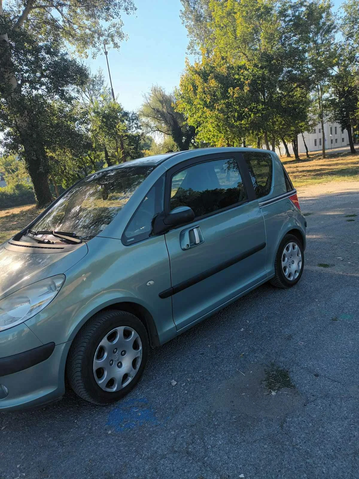 Peugeot 1007 1.4 бензин, снимка 3 - Автомобили и джипове - 56034853