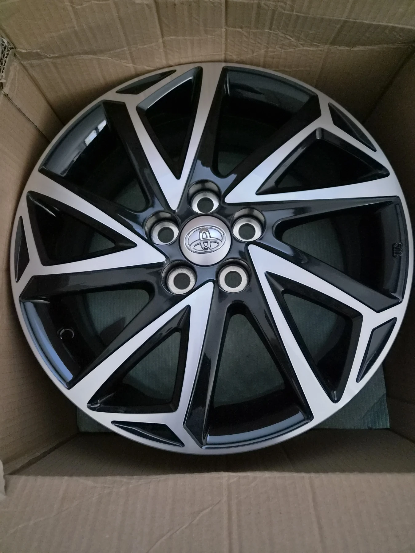 Toyota Yaris, снимка 14 - Автомобили и джипове - 56217754