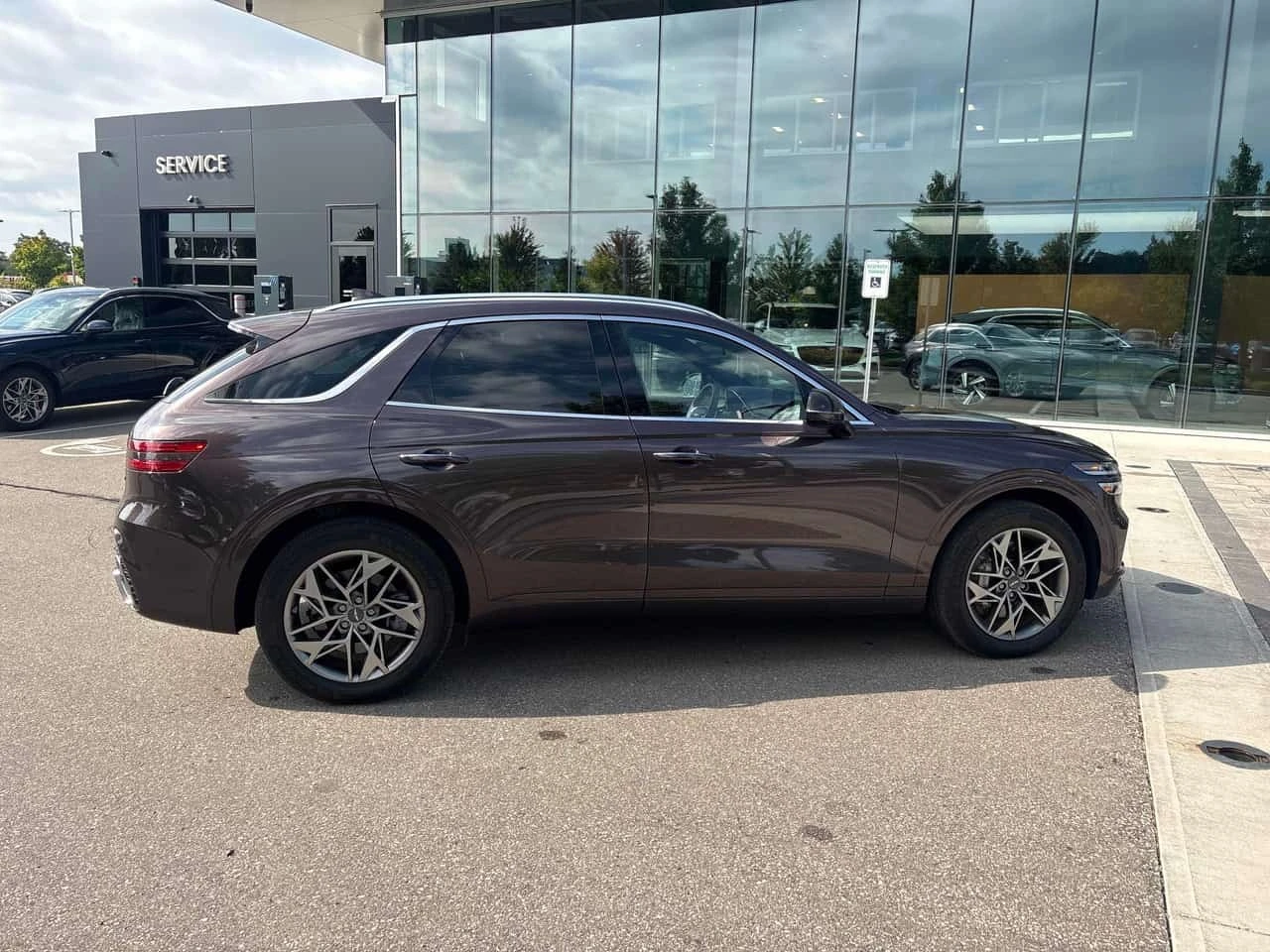 Genesis GV70 2.5T Advanced | �� ���������������� �� GENESIS | Mobile.bg � ����������� 4