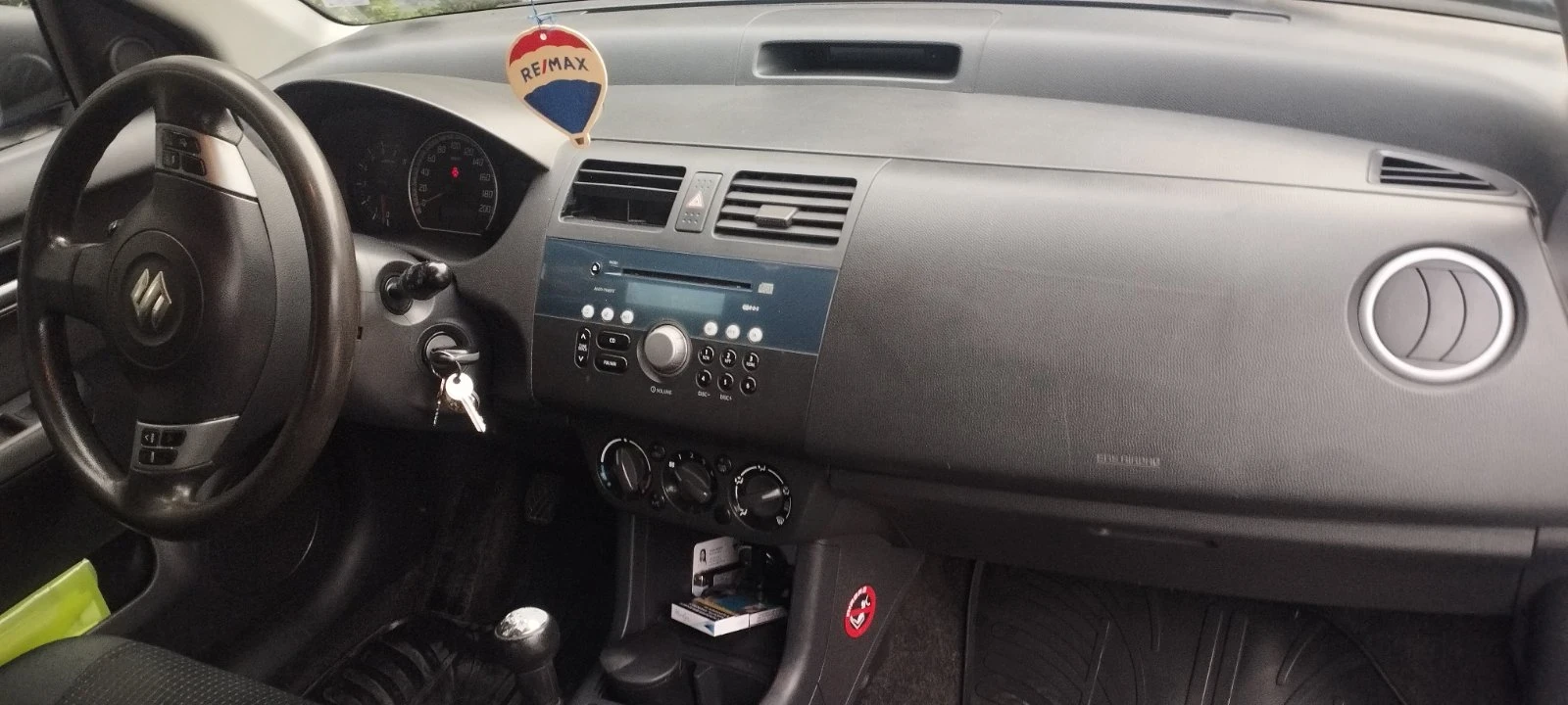 Suzuki Swift, снимка 4 - Автомобили и джипове - 56460023