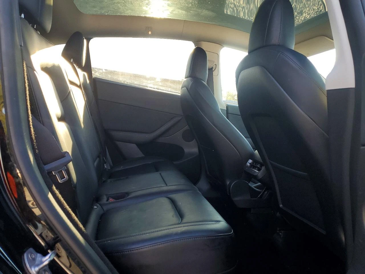 Tesla Model Y * PERFORMANCE* AWD* , снимка 11 - Автомобили и джипове - 56554015