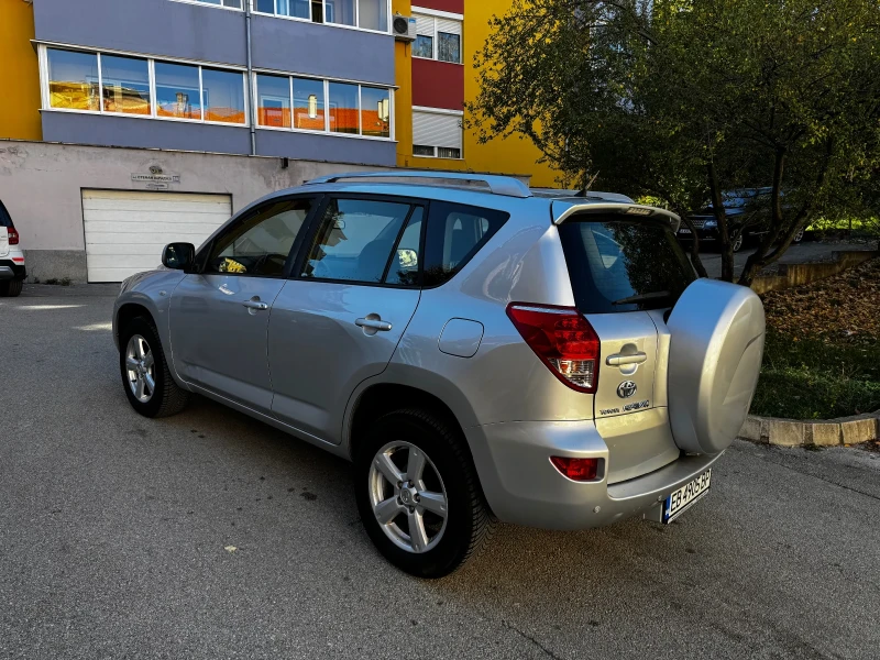 Toyota Rav4 D4D 136 - 4X4, снимка 3 - Автомобили и джипове - 47468489