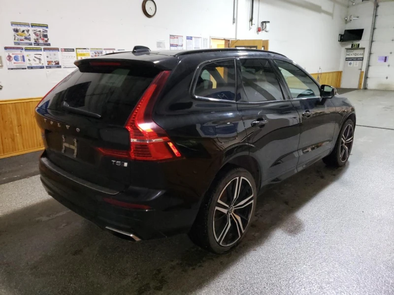 Volvo XC60 T5 R-DESIGN , снимка 4 - Автомобили и джипове - 49097877