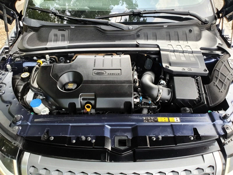 Land Rover Range Rover Evoque 2.0td4/150/4x4/SE, снимка 15 - Автомобили и джипове - 51180995