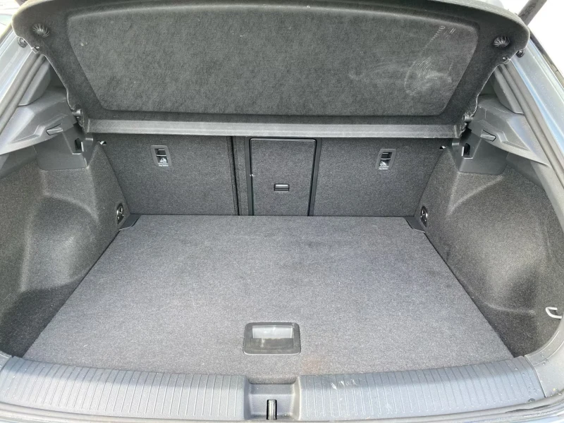 VW T-Roc R/300HP/NAVI/PANO/ACC/KLESS/DIGI/197g, снимка 7 - Автомобили и джипове - 51483918