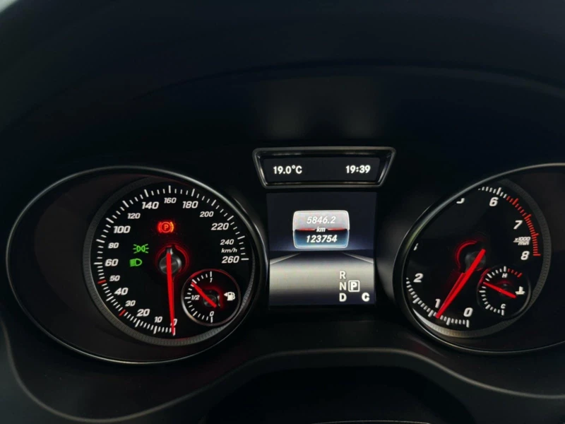 Mercedes-Benz GLA 250 GLA 250, снимка 13 - Автомобили и джипове - 52631628