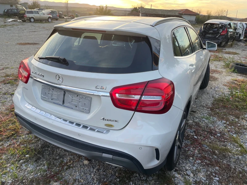 Mercedes-Benz GLA 220 CDI AMG Пакет , снимка 5 - Автомобили и джипове - 52286783