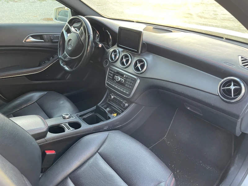 Mercedes-Benz GLA 220 CDI AMG Пакет , снимка 9 - Автомобили и джипове - 52286783
