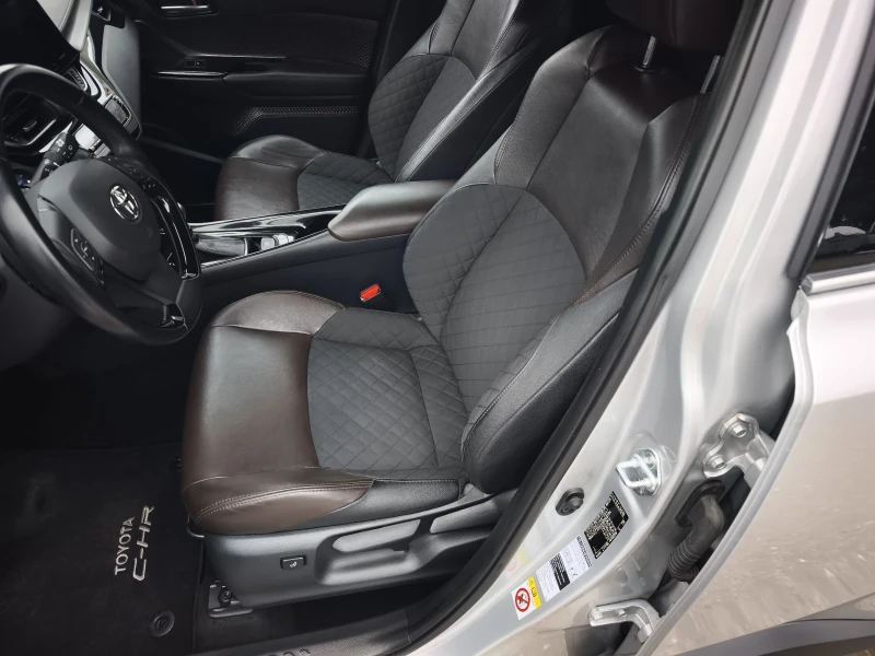 Toyota C-HR 1.8HYBRID LOUNGE FULL SERVICE IN TOYOTA NEW, снимка 8 - Автомобили и джипове - 53372451