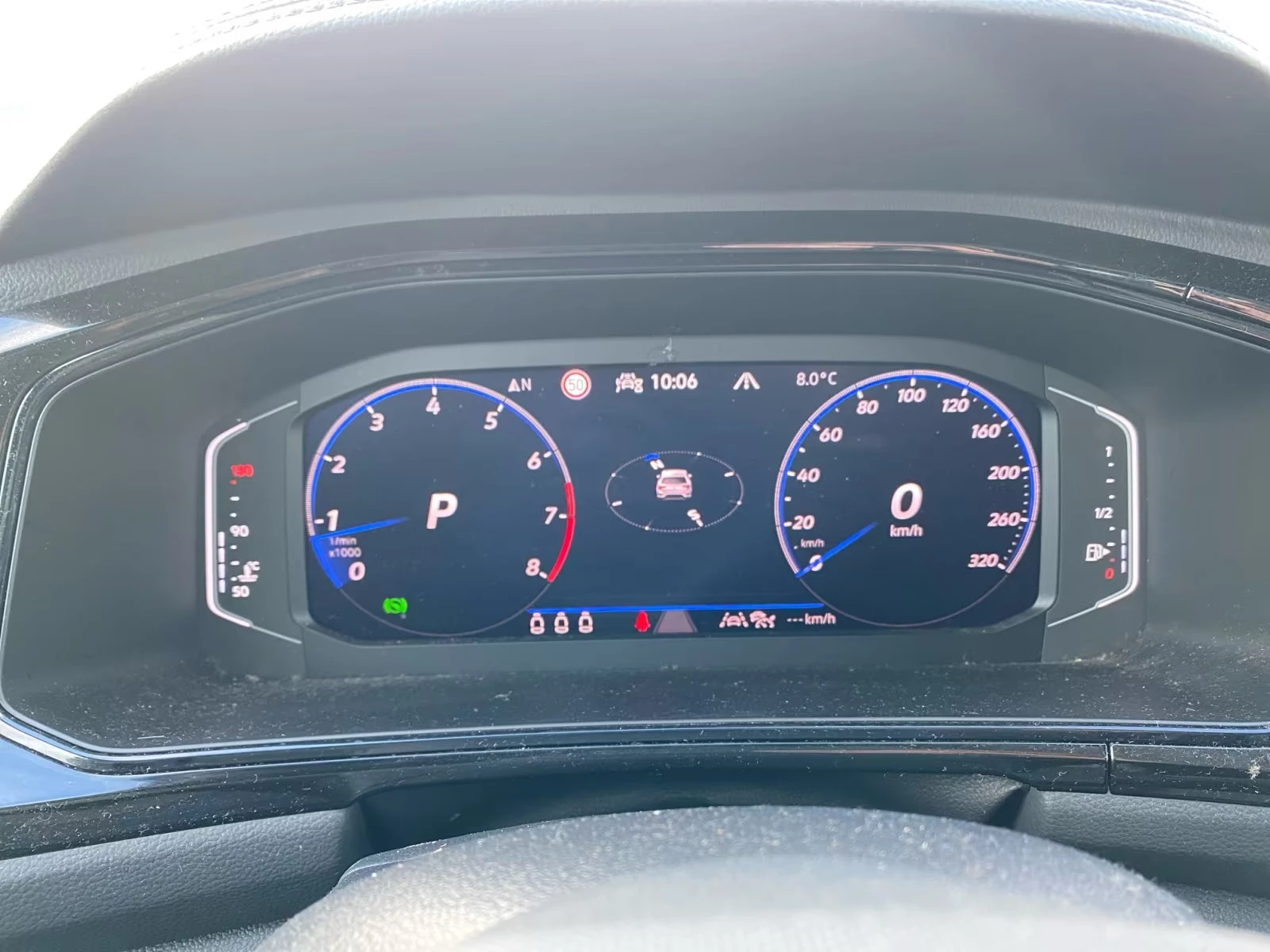 VW T-Roc R/300HP/NAVI/PANO/ACC/KLESS/DIGI/197g | Mobile.bg   11