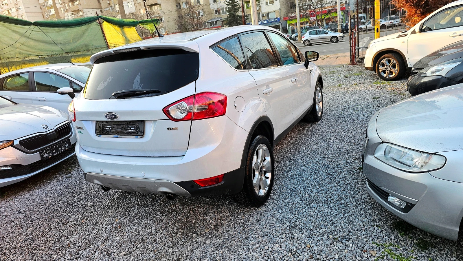 Ford Kuga 2.0D-136kc-4x4 - изображение 2