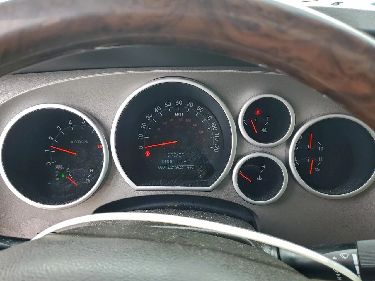 Toyota Sequoia PLATINUM 5, 7 - изображение 9