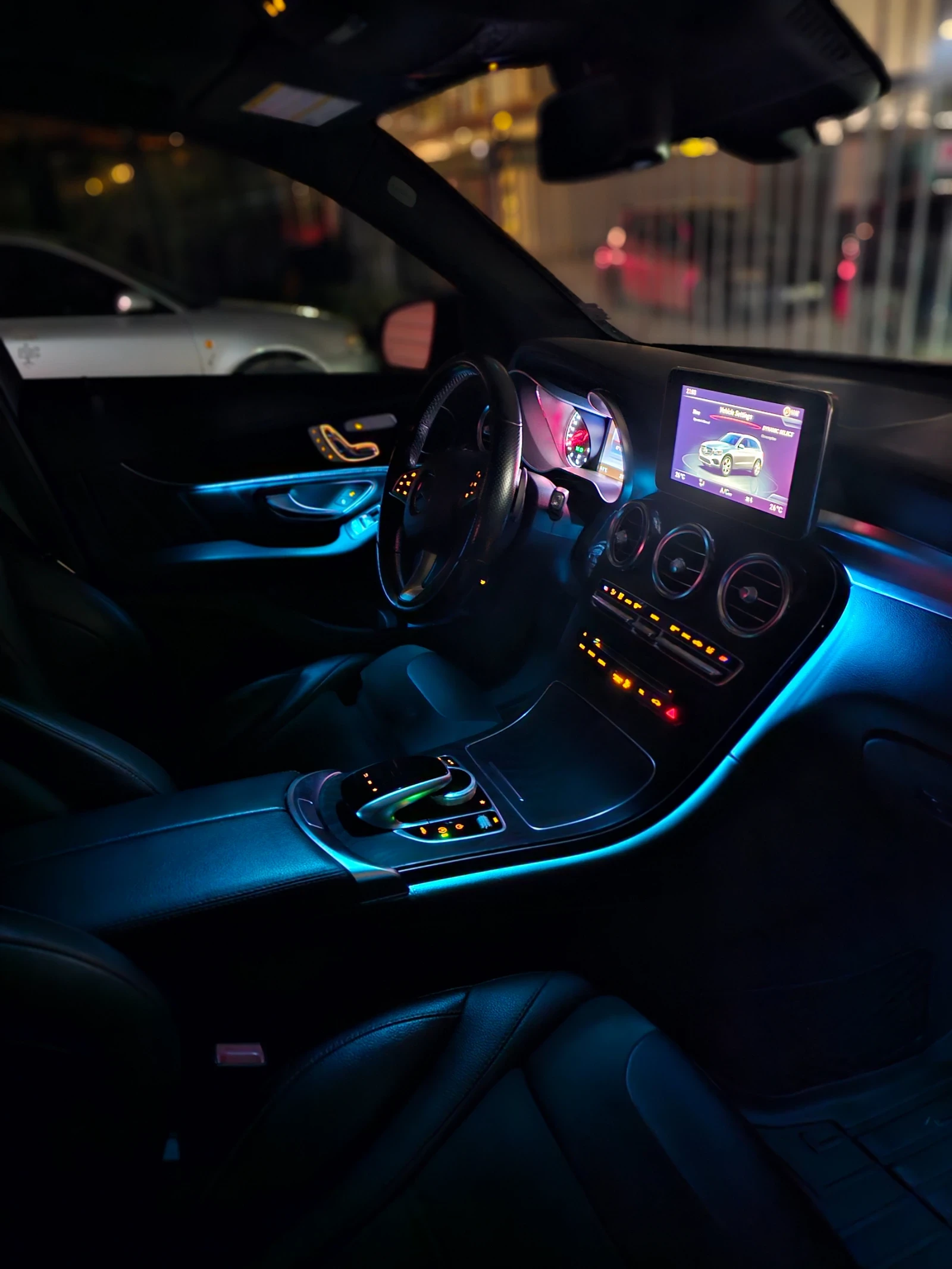 Mercedes-Benz GLC 43 AMG, снимка 17 - Автомобили и джипове - 54171445