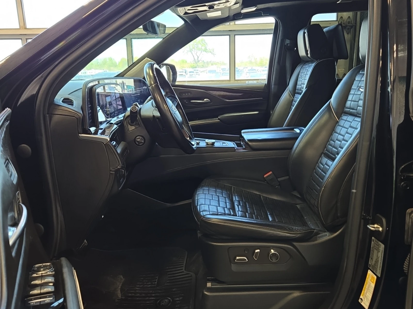 Cadillac Escalade PLATINUM SPORT * * CARFAX * * АВТО КРЕДИТ * * , снимка 5 - Автомобили и джипове - 54682533