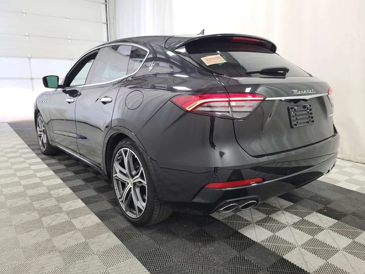 Maserati Levante GT| ОБДУХВАНЕ| ПАНО| 360| 2 КЛЮЧА| , снимка 5 - Автомобили и джипове - 54766157