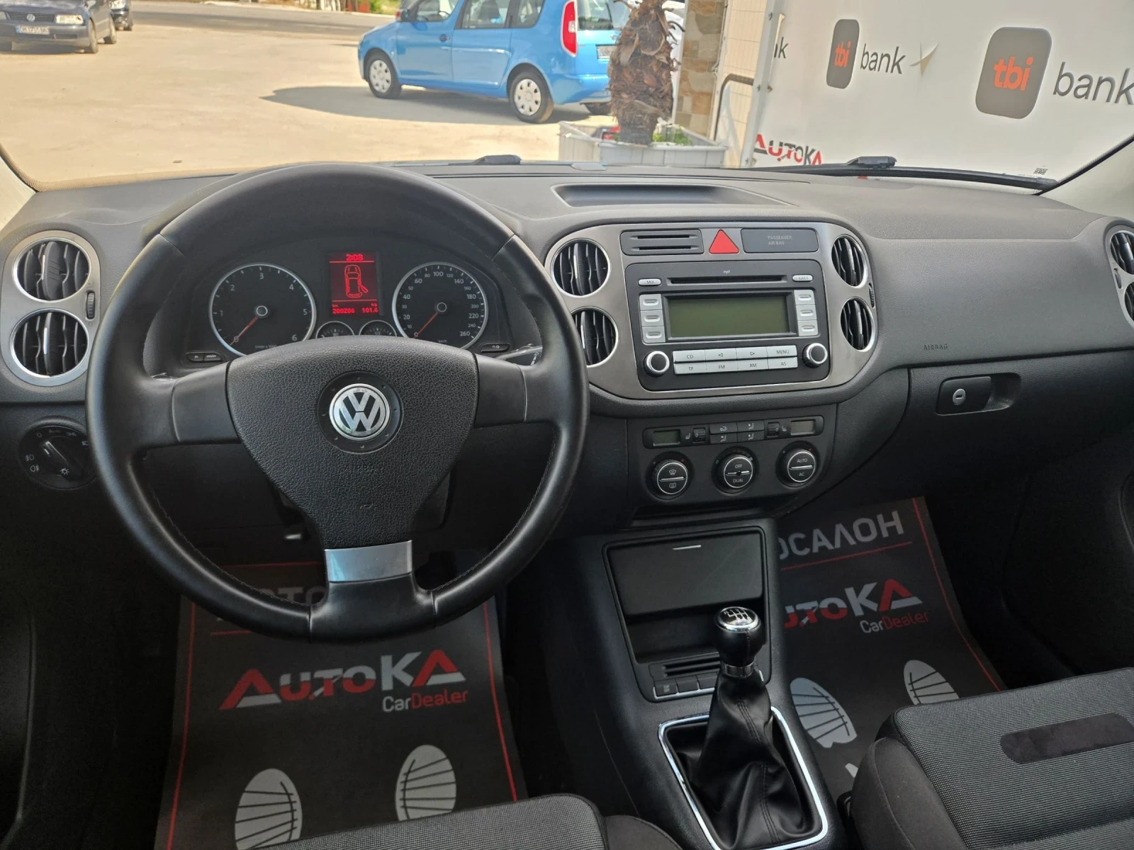 VW Tiguan 2.0TDI-140кс= 6ск= 4х4= АВТОПИЛОТ, снимка 11 - Автомобили и джипове - 54933475