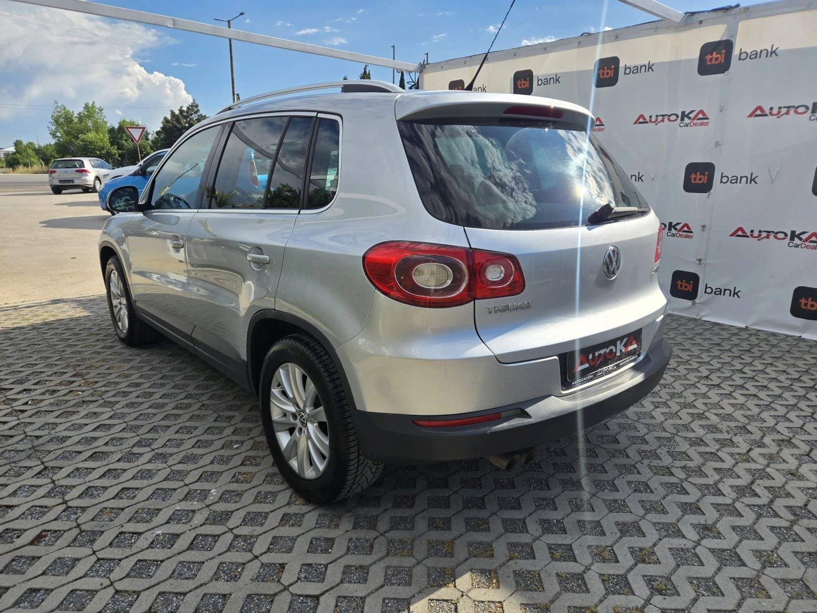 VW Tiguan 2.0TDI-140кс= 6ск= 4х4= АВТОПИЛОТ, снимка 5 - Автомобили и джипове - 54933475