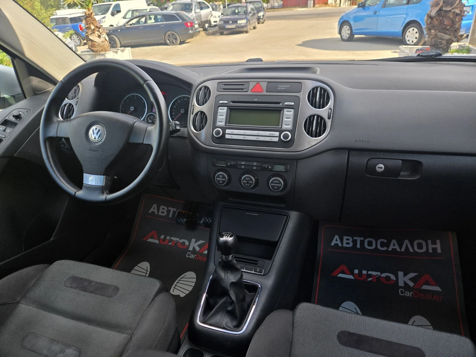 VW Tiguan 2.0TDI-140кс= 6ск= 4х4= АВТОПИЛОТ, снимка 13 - Автомобили и джипове - 54933475