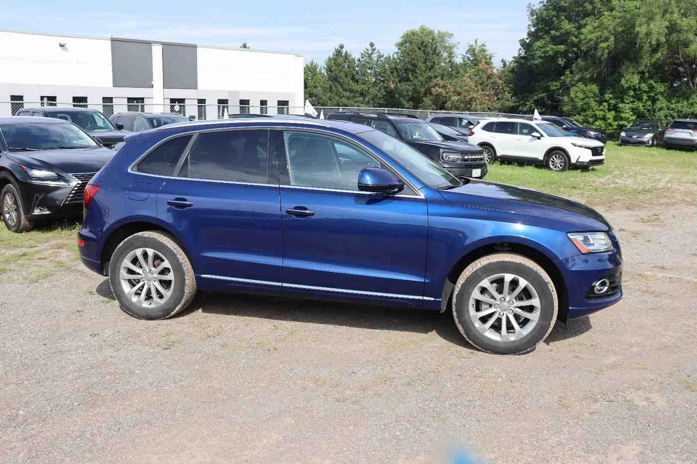 Audi Q5 2.0T Progressiv/Keyless/ПАНОРАМА/CARFAX, снимка 4 - Автомобили и джипове - 55200913