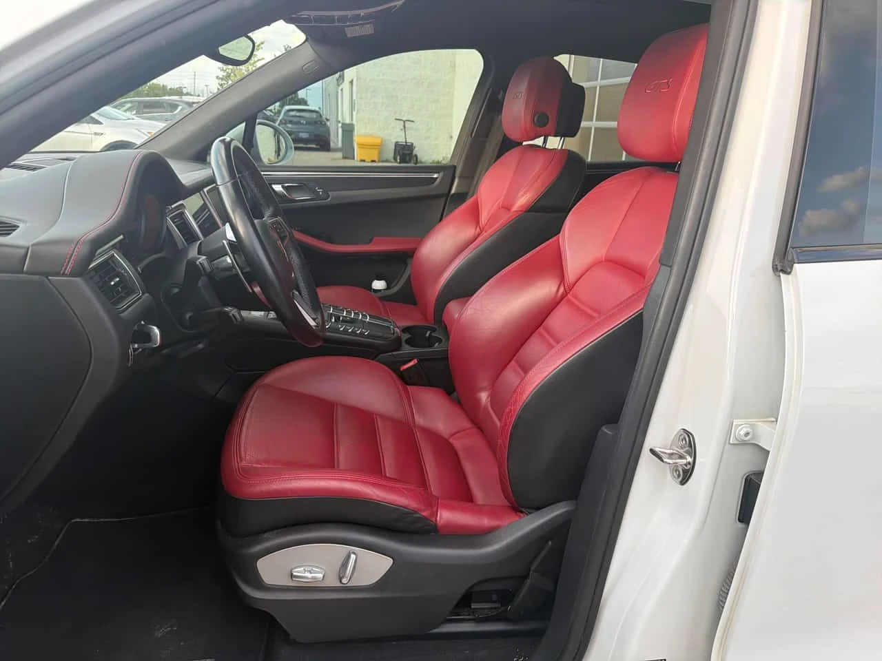 Porsche Macan * GTS * АВТОКРЕДИТ БЕЗ ПЪРВОНАЧАЛНА ВНОСКА* , снимка 10 - Автомобили и джипове - 55215836