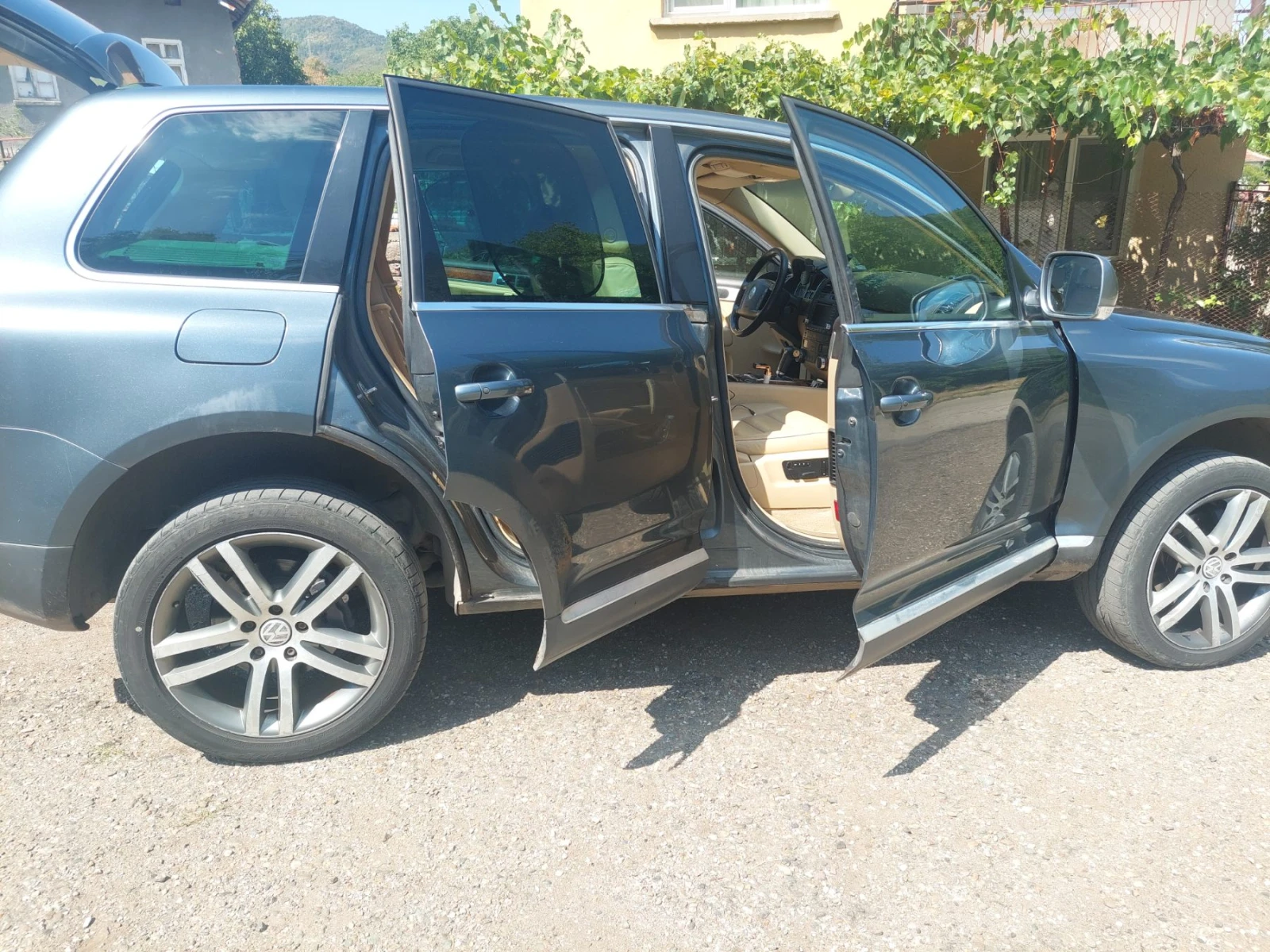 VW Touareg 4.2 V8 (Газ), снимка 6 - Автомобили и джипове - 55903268