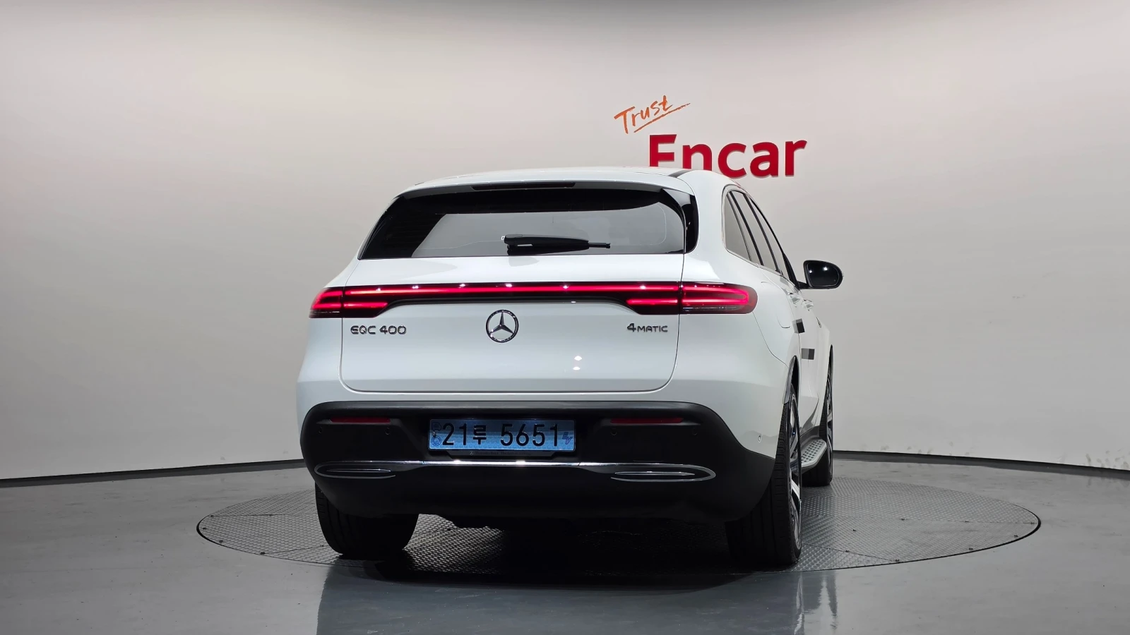 Mercedes-Benz EQC 400 4Matic, снимка 4 - Автомобили и джипове - 56014772