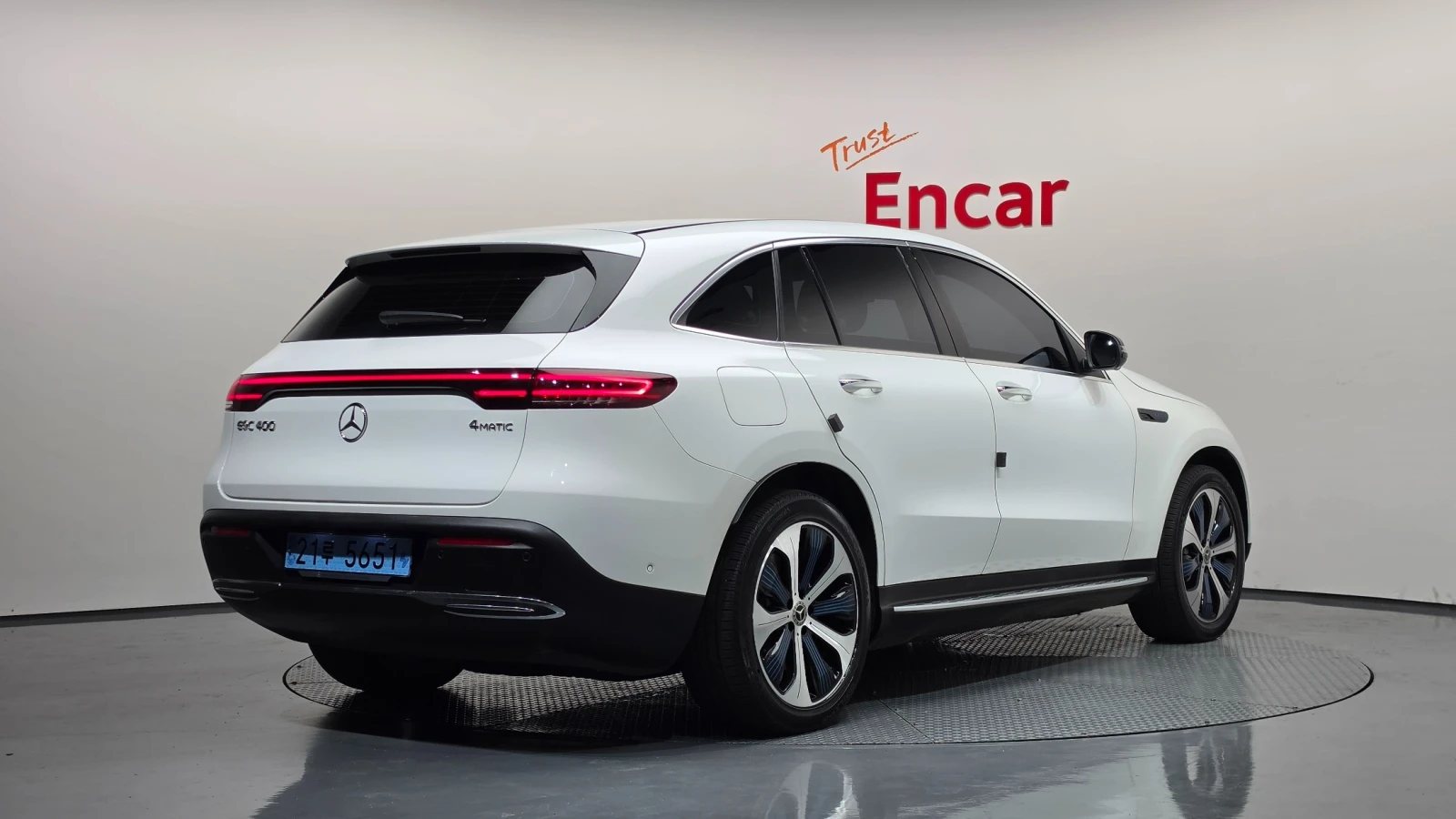 Mercedes-Benz EQC 400 4Matic, снимка 2 - Автомобили и джипове - 56014772